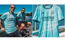 Maillot Extérieur FC Nantes 2025-26 : Le Vert Aqua et le Plan de la Ville qui Honore Naoned