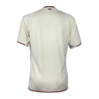 En tant que troisième maillot de Monaco 2021-22